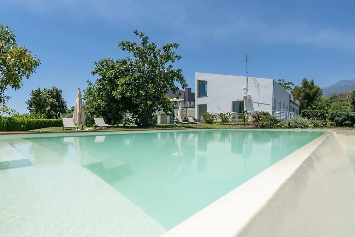 Villa Persea Santa Venerina